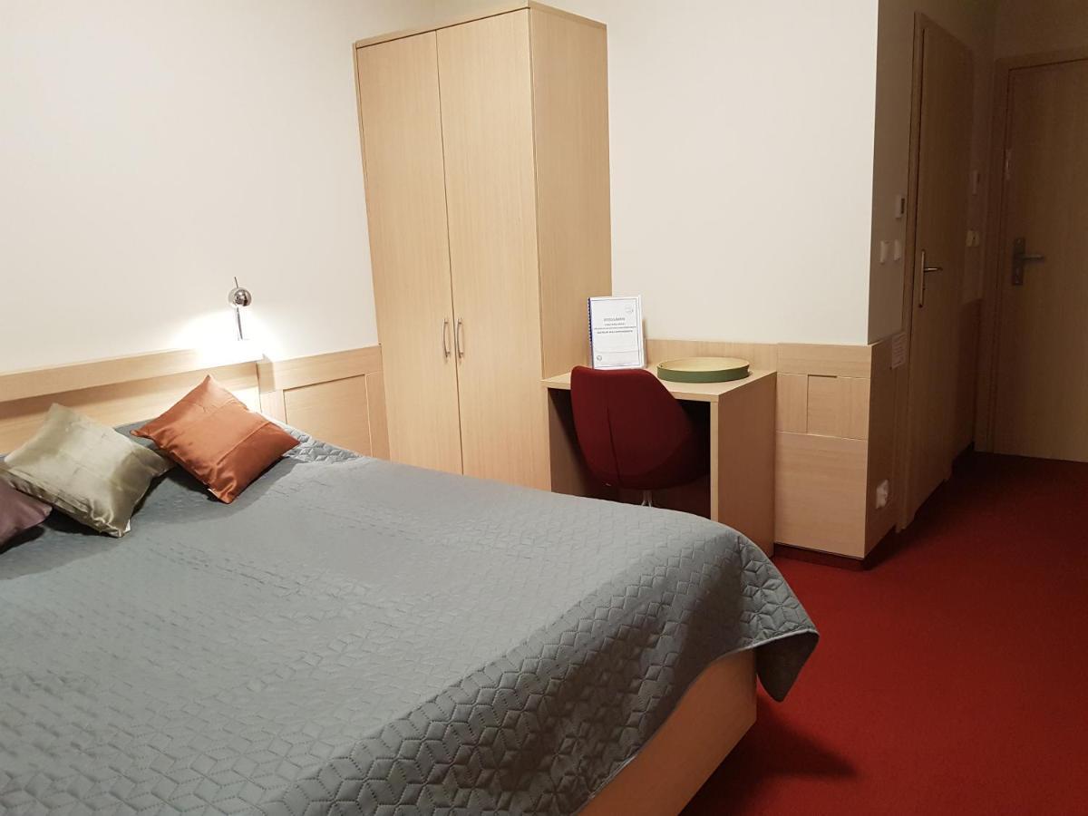 Centrum Misji Afrykanskich - Osrodek Hotelowo-Konferencyjny Borzecin Duzy エクステリア 写真